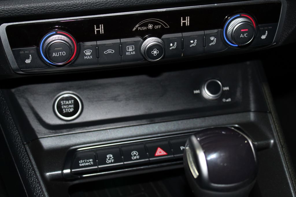 2022 Audi Q3 2.0T Premium Plus