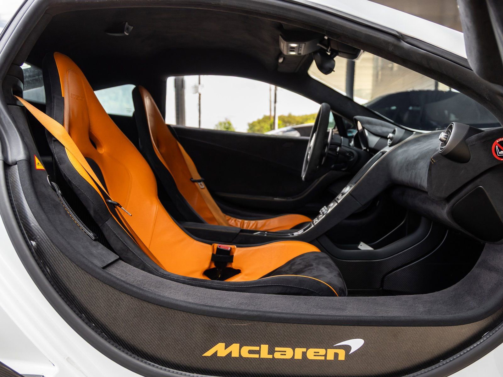 Used 2016 McLaren 675LT Coupe photo 41