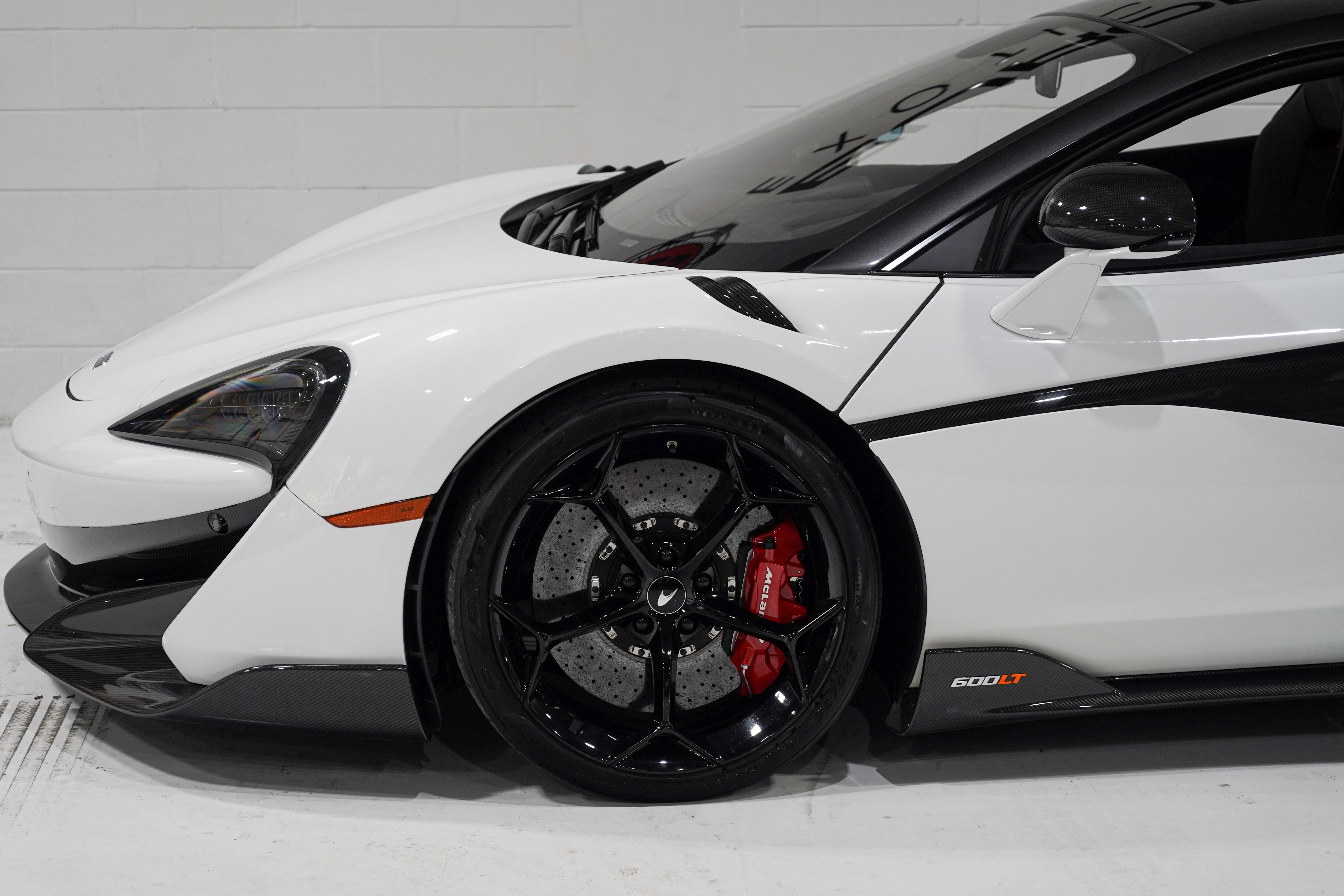Used 2019 McLaren 600LT photo 33
