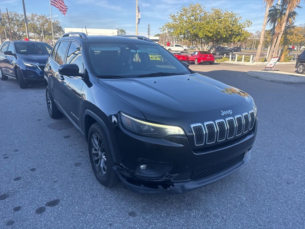 Used 2019 Jeep Cherokee Latitude Plus w/ Comfort/Convenience Group