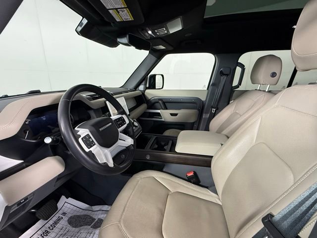 2023 Land Rover Defender 130 SE