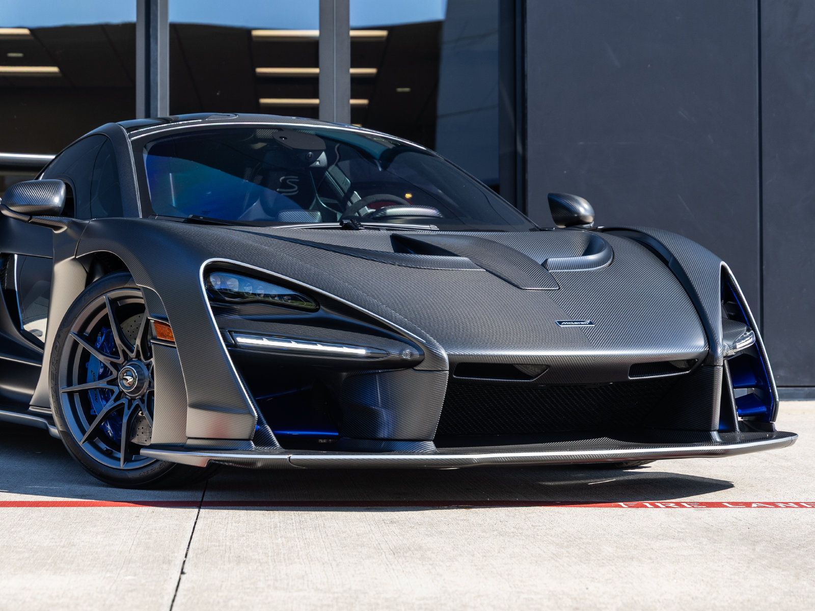 Used 2019 McLaren Senna photo 9