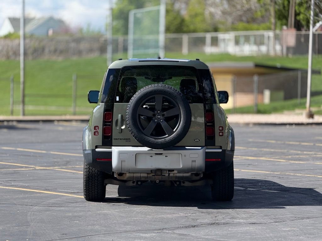 2023 Land Rover Defender 110 SE