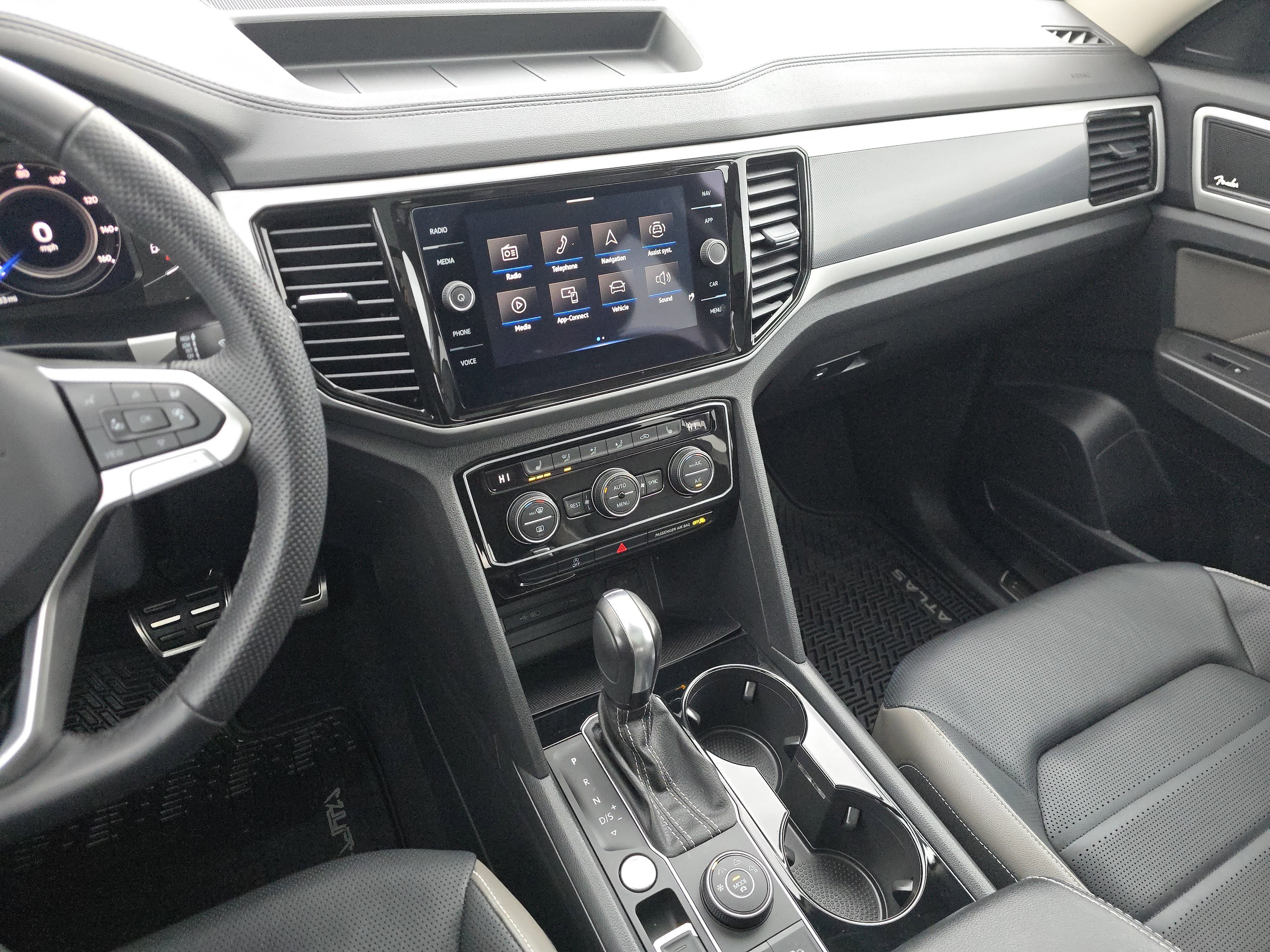 2023 Volkswagen Atlas SEL Premium