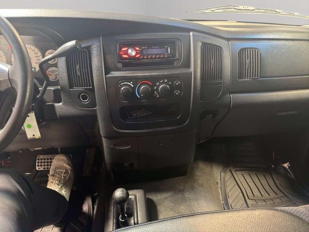 2003 Dodge Ram 2500 Truck ST