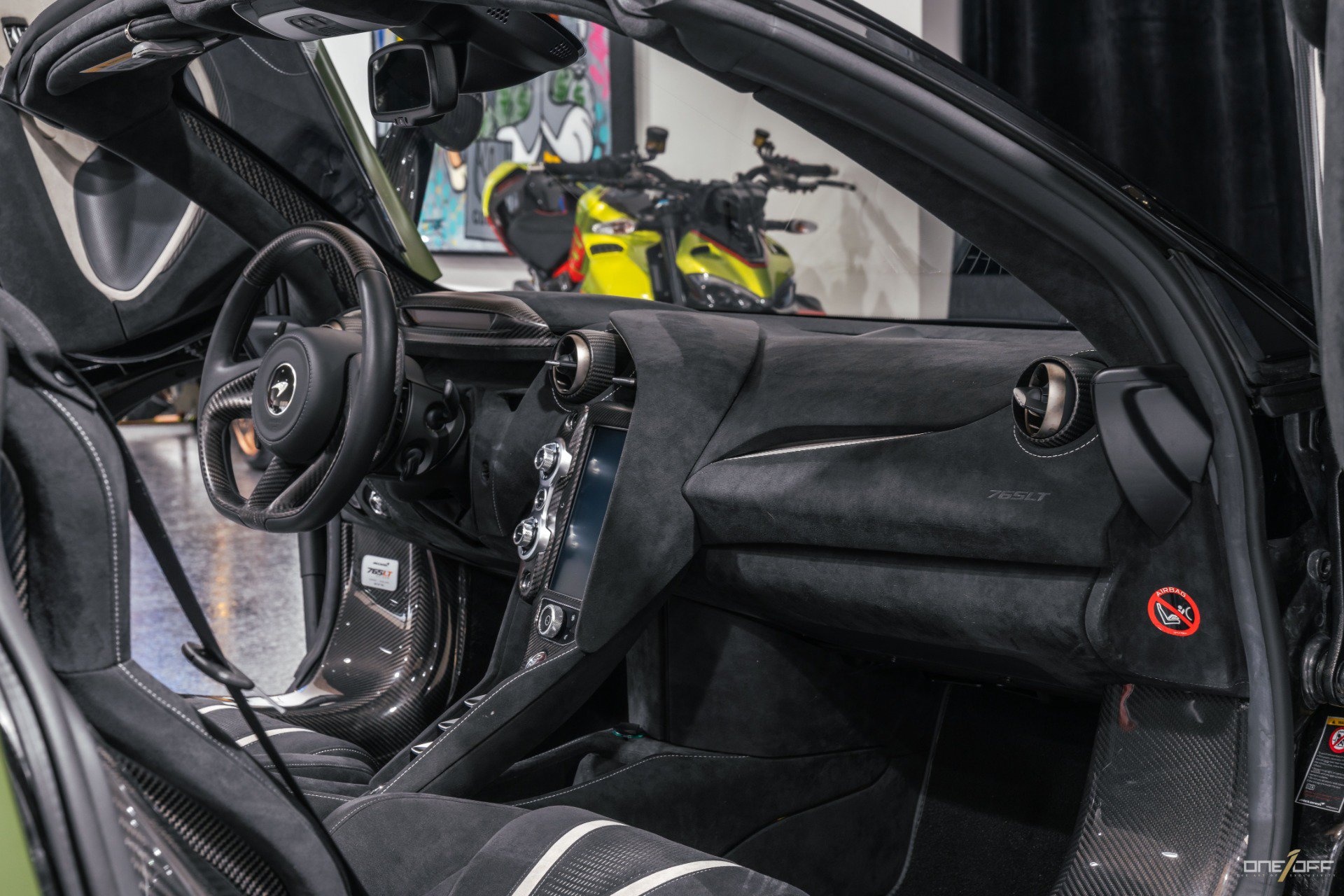 Used 2022 McLaren 765LT photo 31