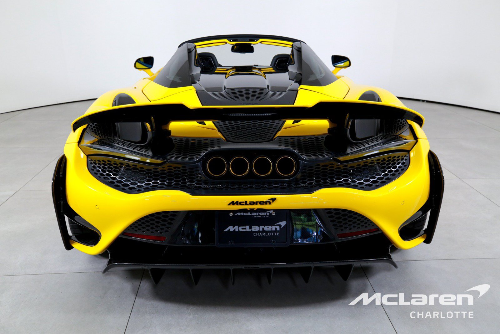 Used 2022 McLaren 765LT photo 9