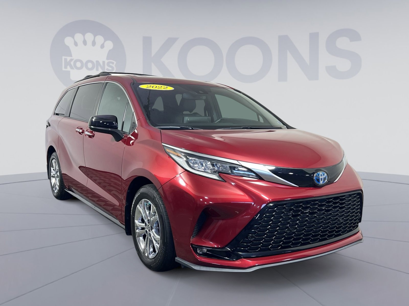 Used 2022 Toyota Sienna XSE
