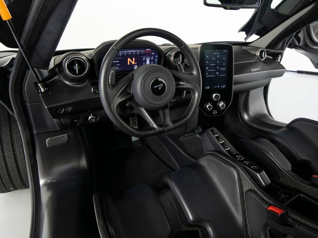 Used 2019 McLaren Senna photo 23