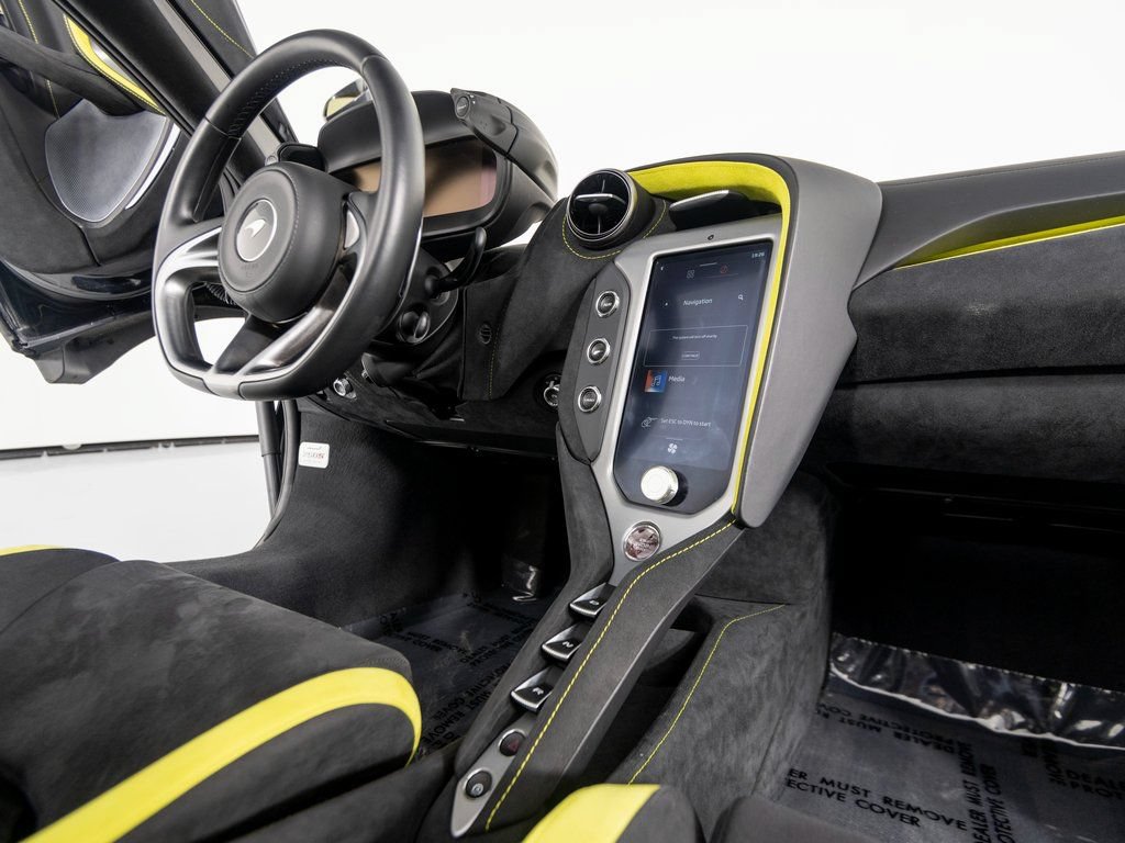Used 2024 McLaren 750S Spider photo 29