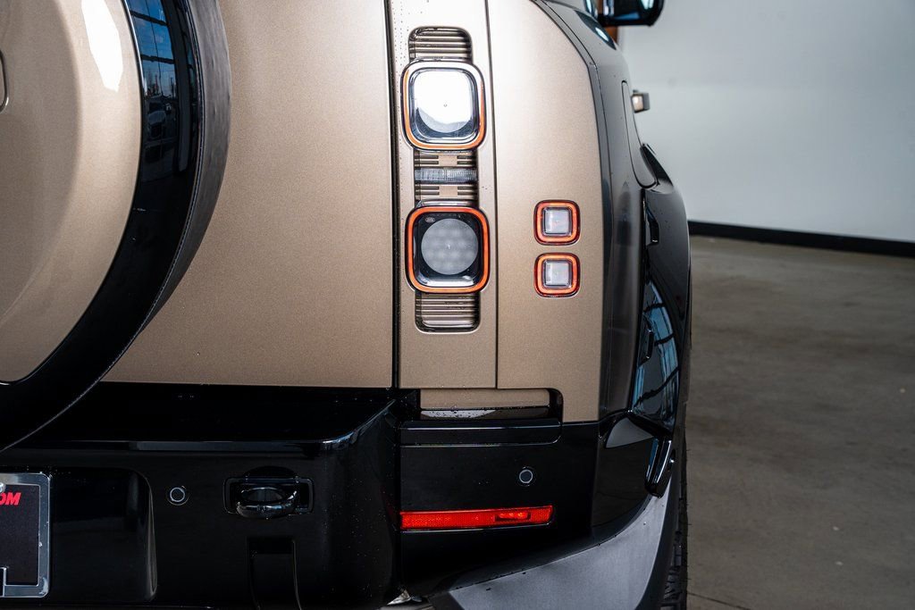 2025 Land Rover Defender 110 X