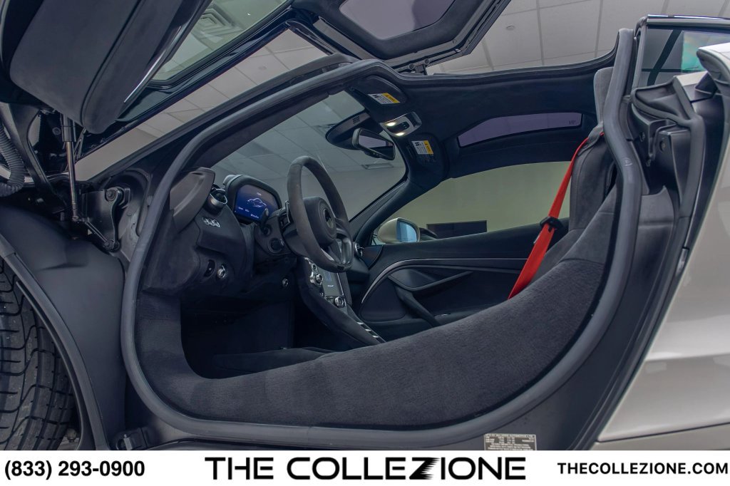 Used 2018 McLaren 720S photo 42