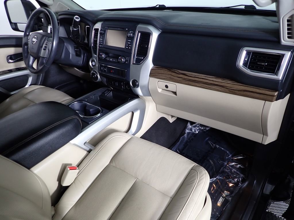 2016 Nissan Titan SL