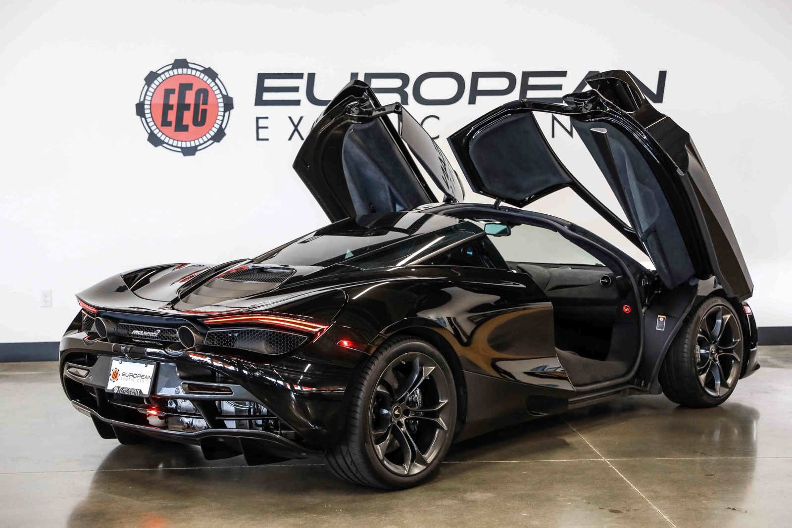 Used 2019 McLaren 720S photo 14