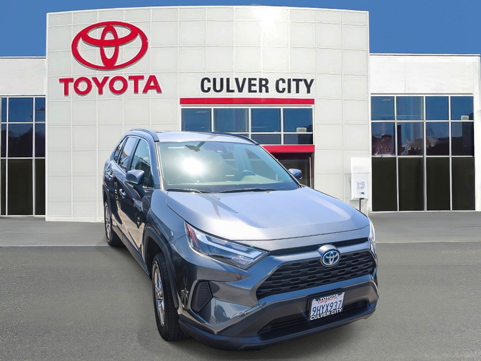 Used 2023 Toyota RAV4 XLE w/ Convenience Package