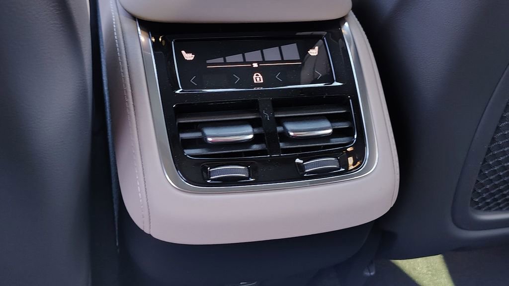 2026 Volvo Xc90 B6 Ultra