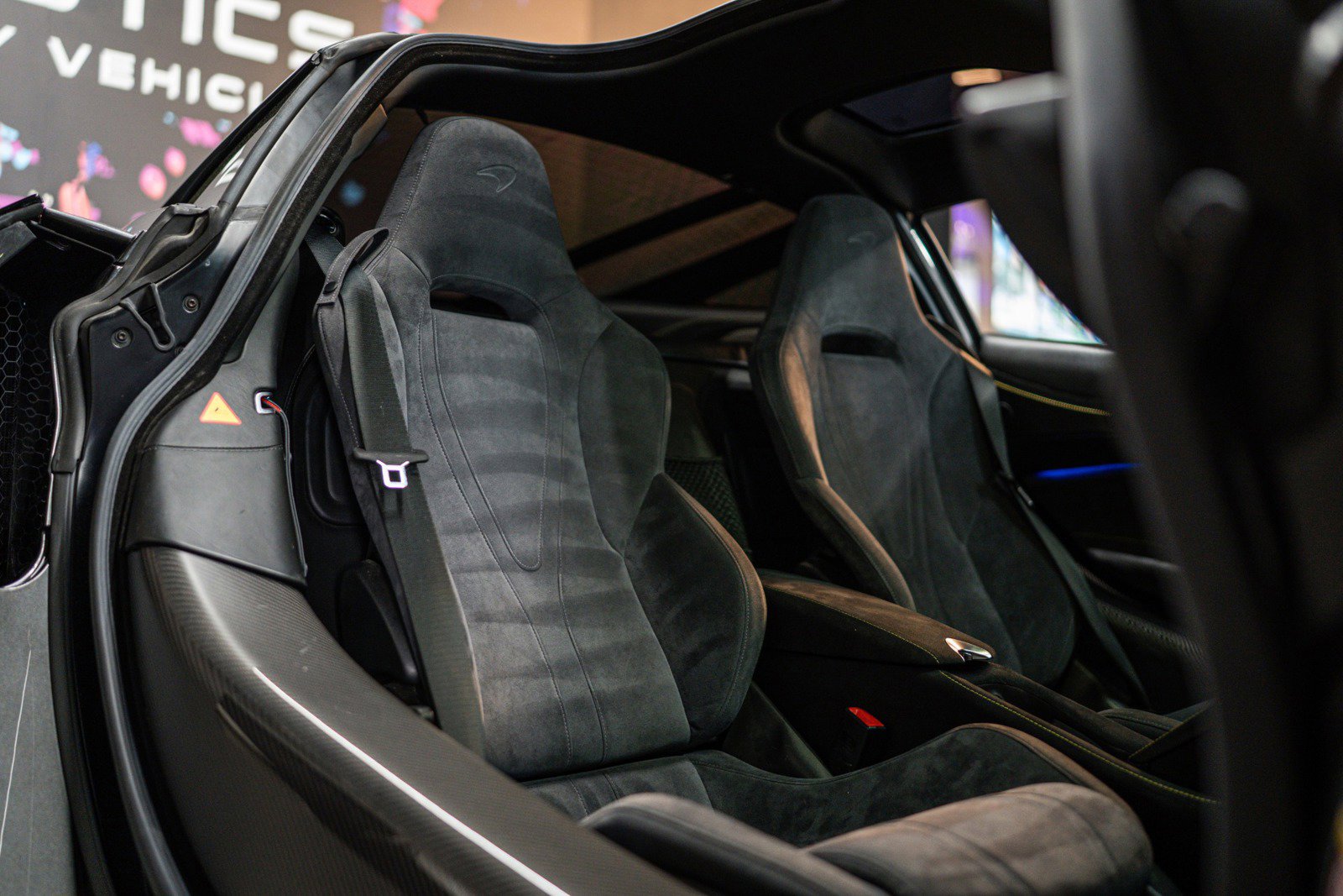 Used 2018 McLaren 720S photo 12