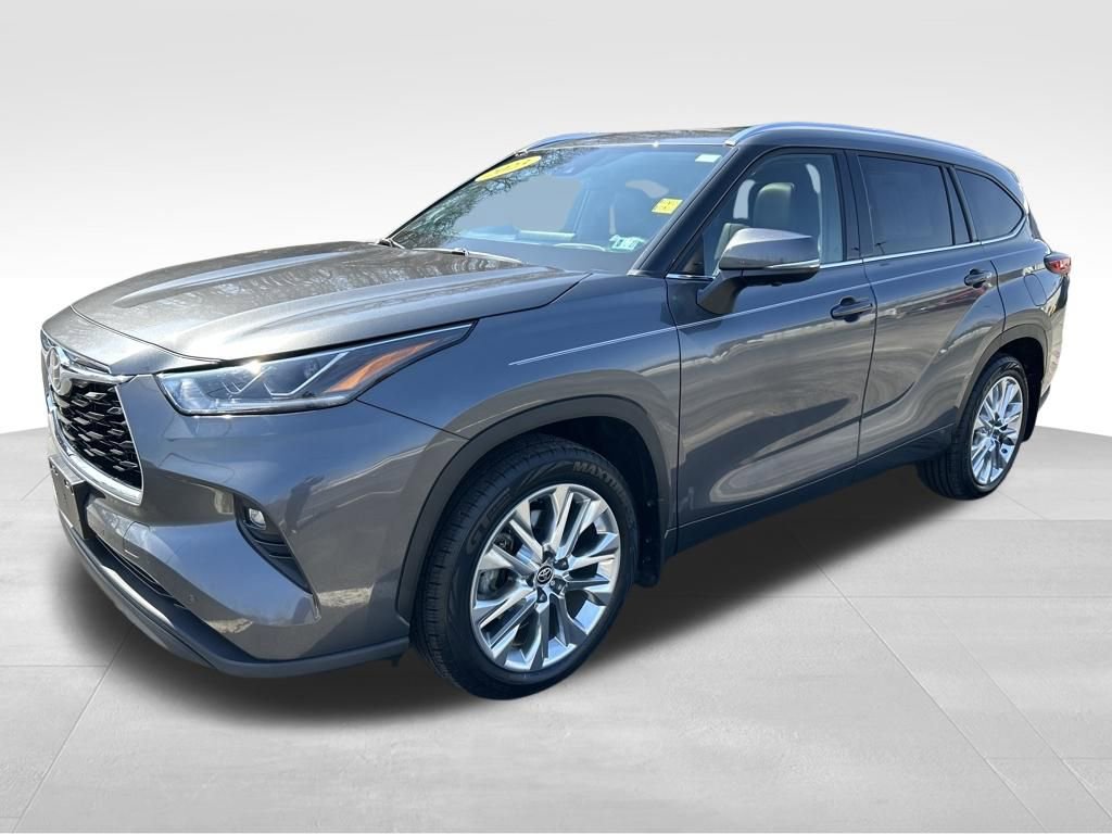 Used 2023 Toyota Highlander Limited
