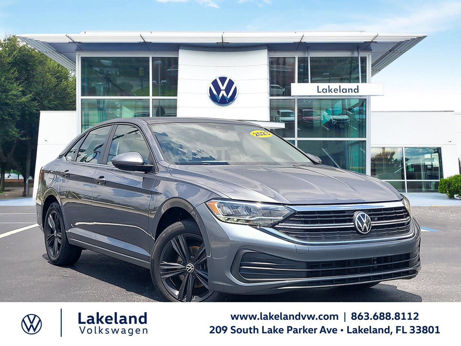 Used 2023 Volkswagen Jetta SE w/ Panoramic Sunroof Package