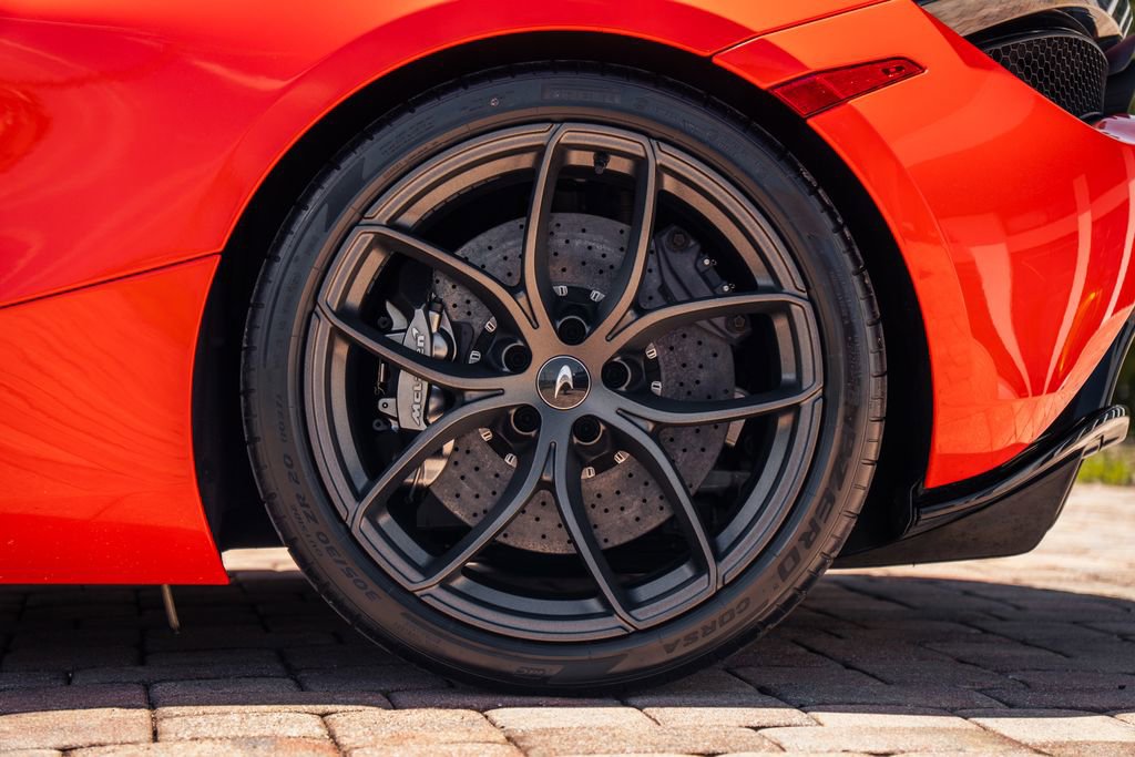 Used 2021 McLaren 720S Performance photo 16