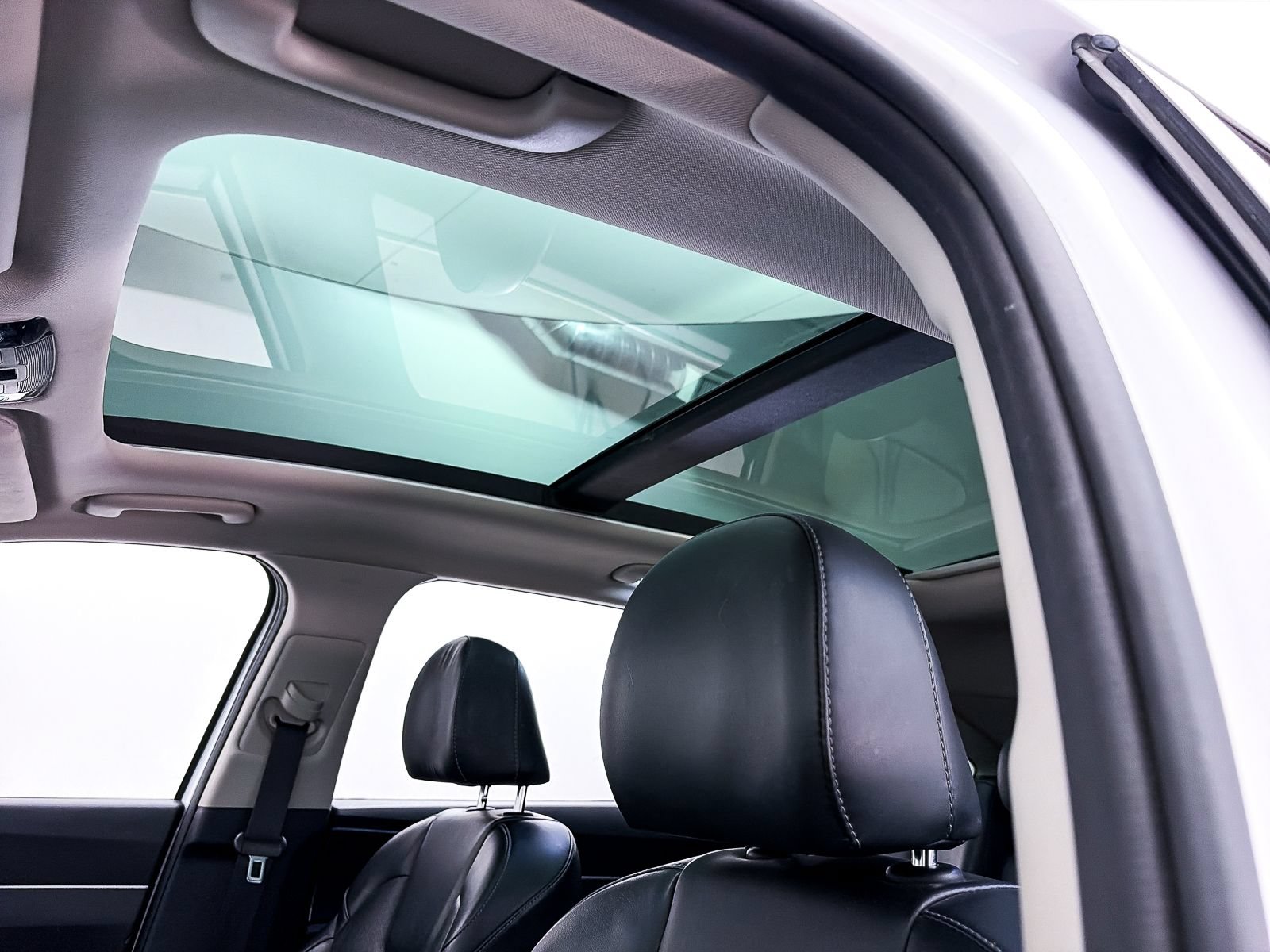 Used 2021 Kia Sorento S w/ Panoramic Sunroof Package
