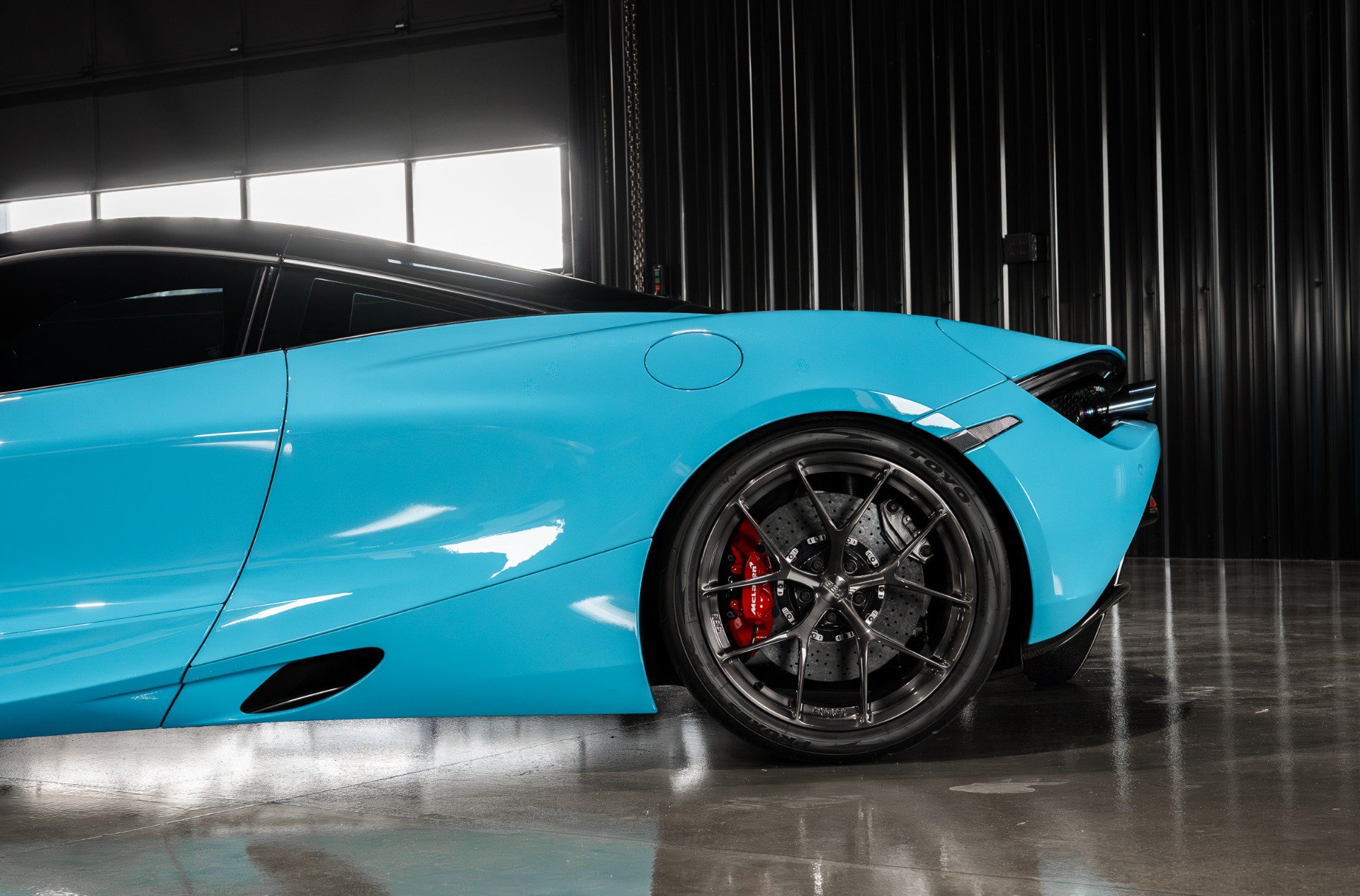 Used 2018 McLaren 720S Performance photo 38