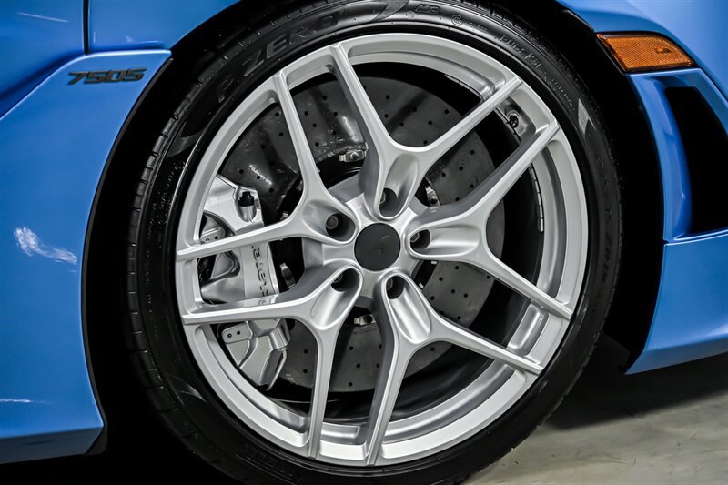 Used 2025 McLaren 750S Spider photo 14
