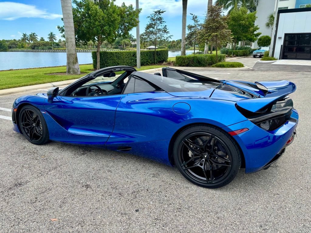 Used 2022 McLaren 720S Spider photo 12