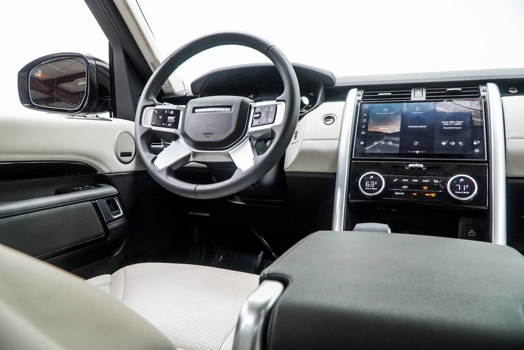 2025 Land Rover Discovery S