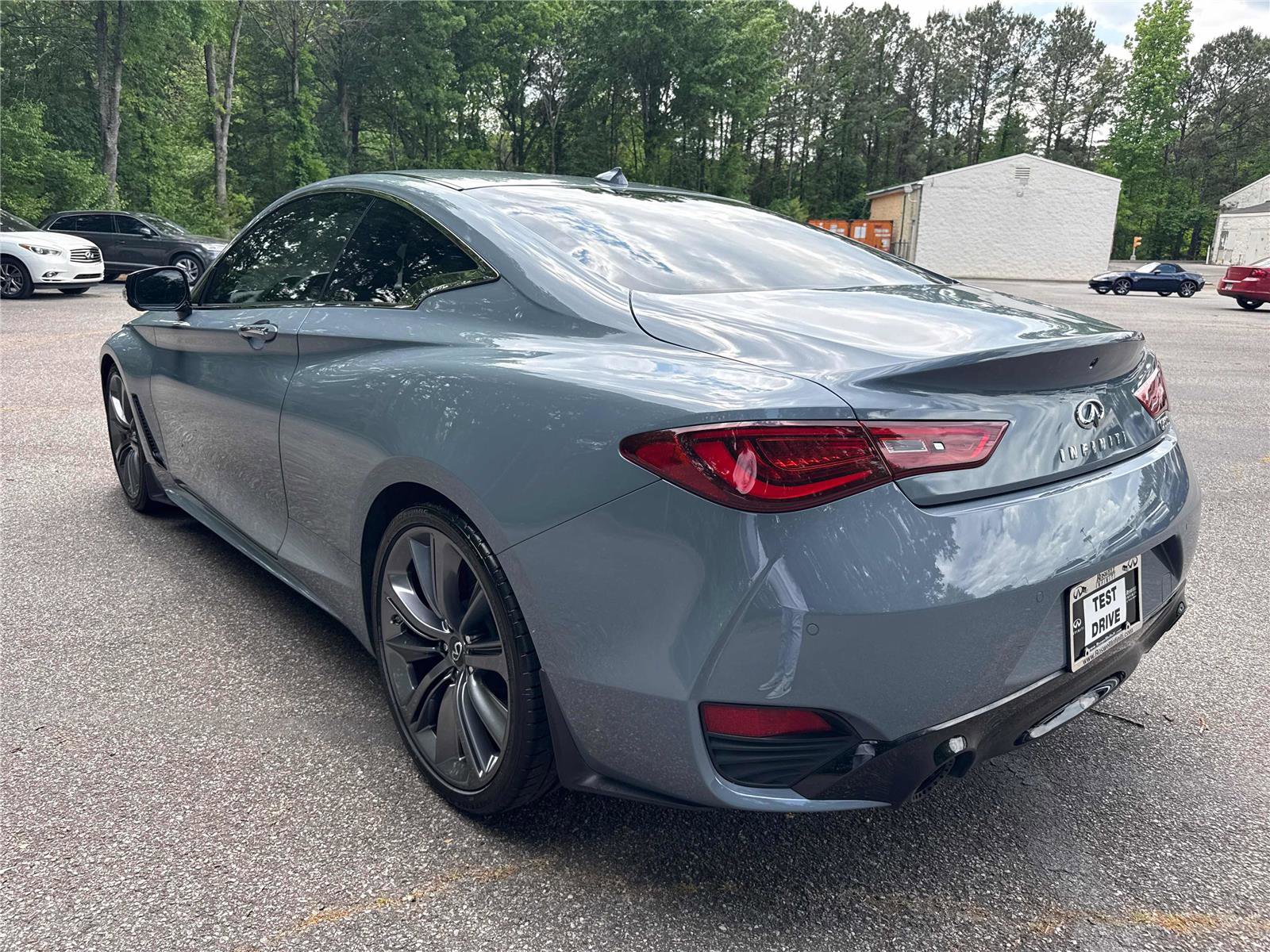 2022 INFINITI Q60 Red Sport 400