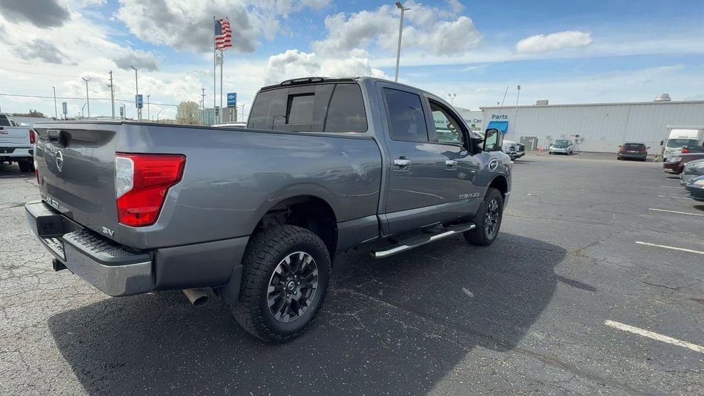 2017 Nissan Titan SV