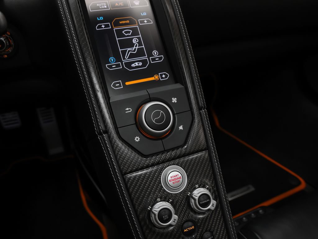 Used 2016 McLaren 675LT Spider photo 65