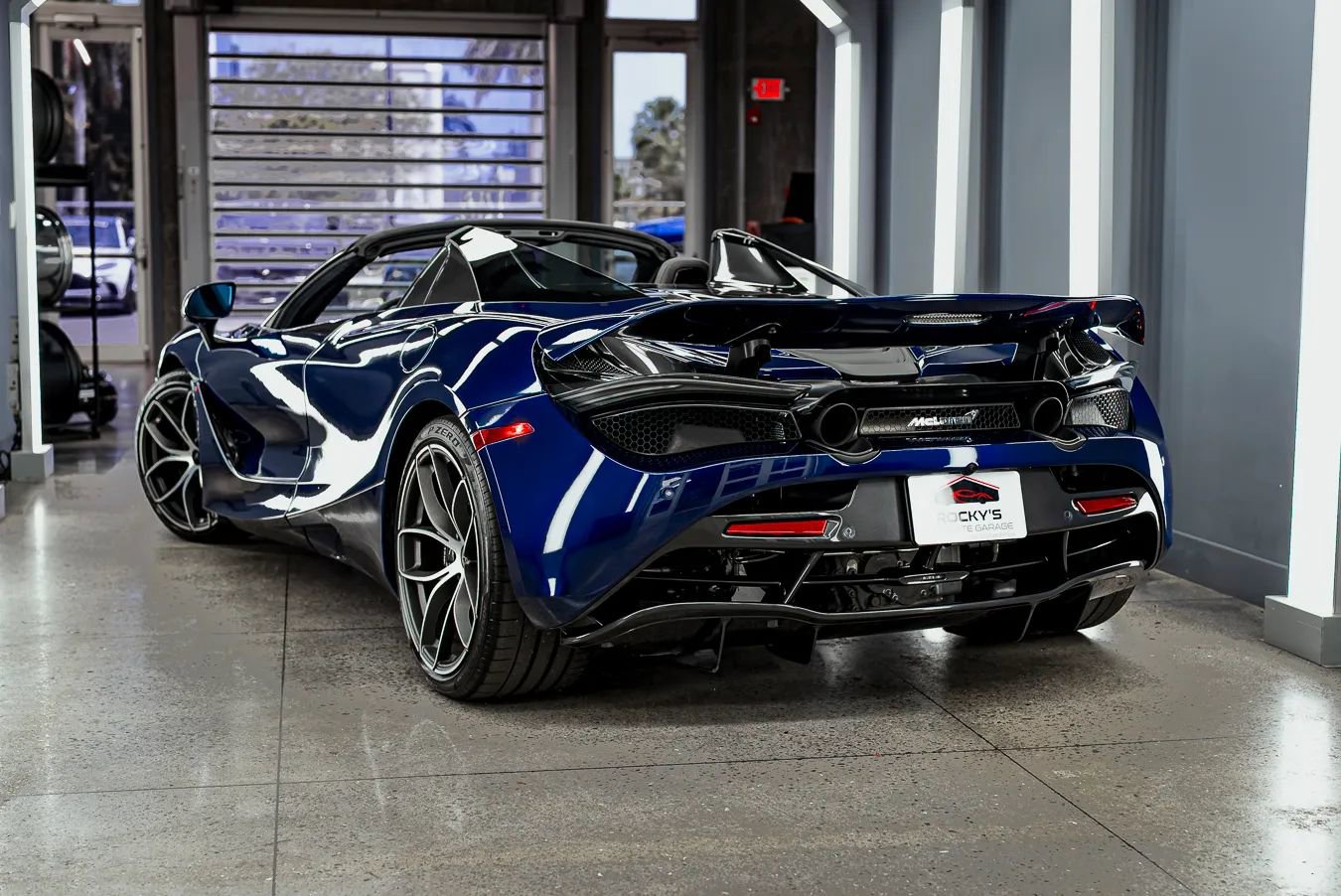 Used 2020 McLaren 720S Spider photo 8