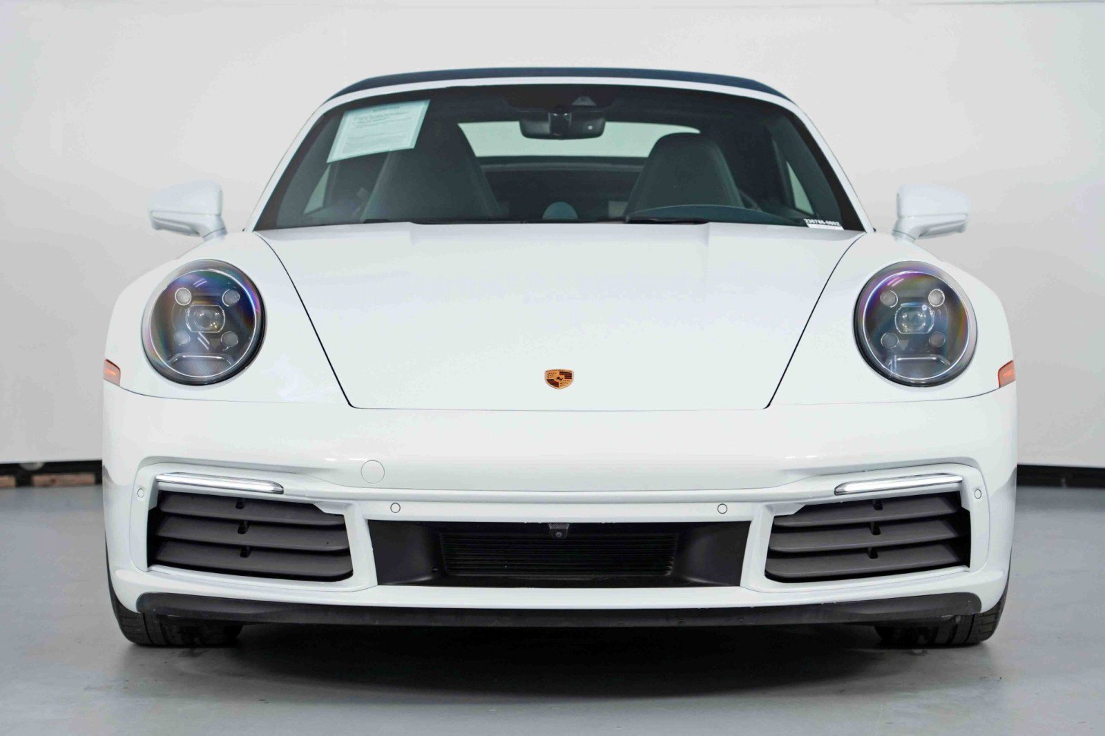 2022 Porsche 911 Carrera