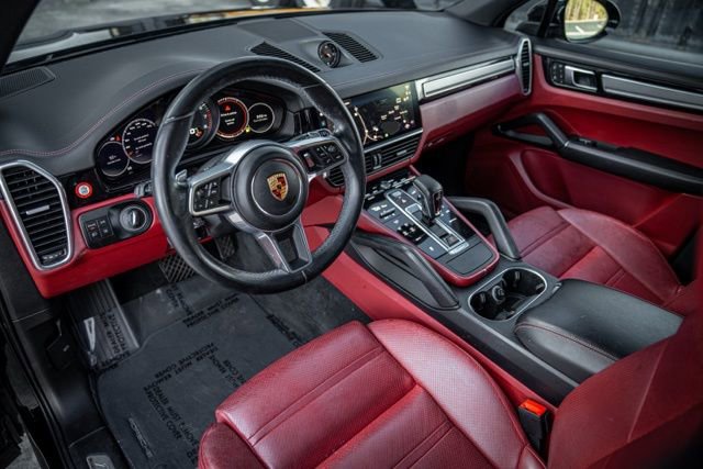 2022 Porsche Cayenne Platinum Edition