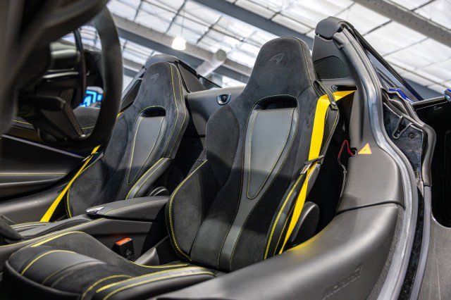Used 2021 McLaren 720S Performance photo 30
