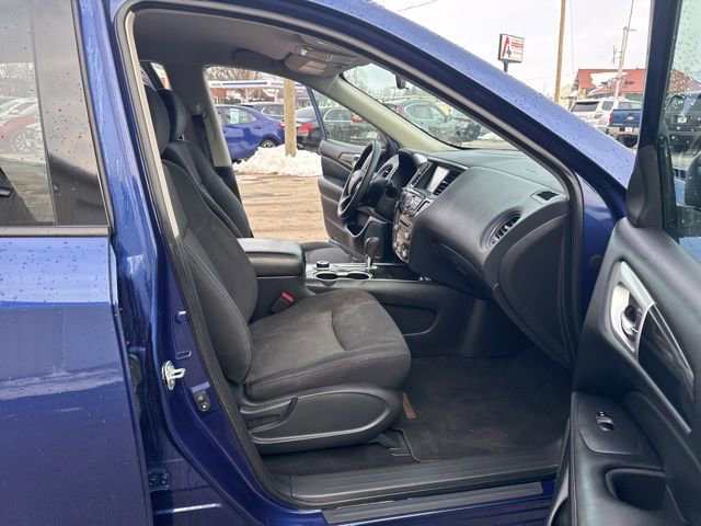 2020 Nissan Pathfinder S