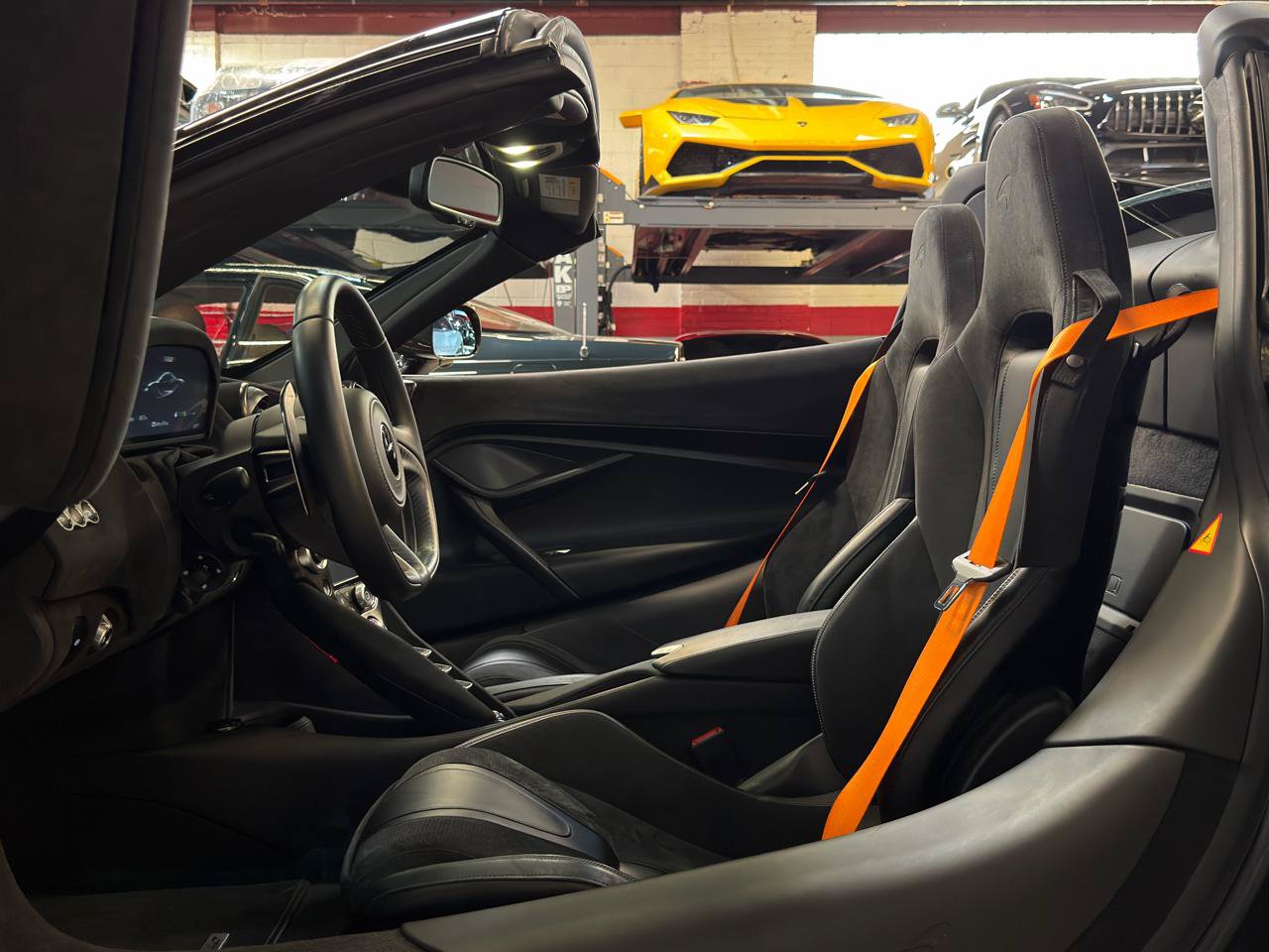 Used 2022 McLaren 720S Performance photo 23