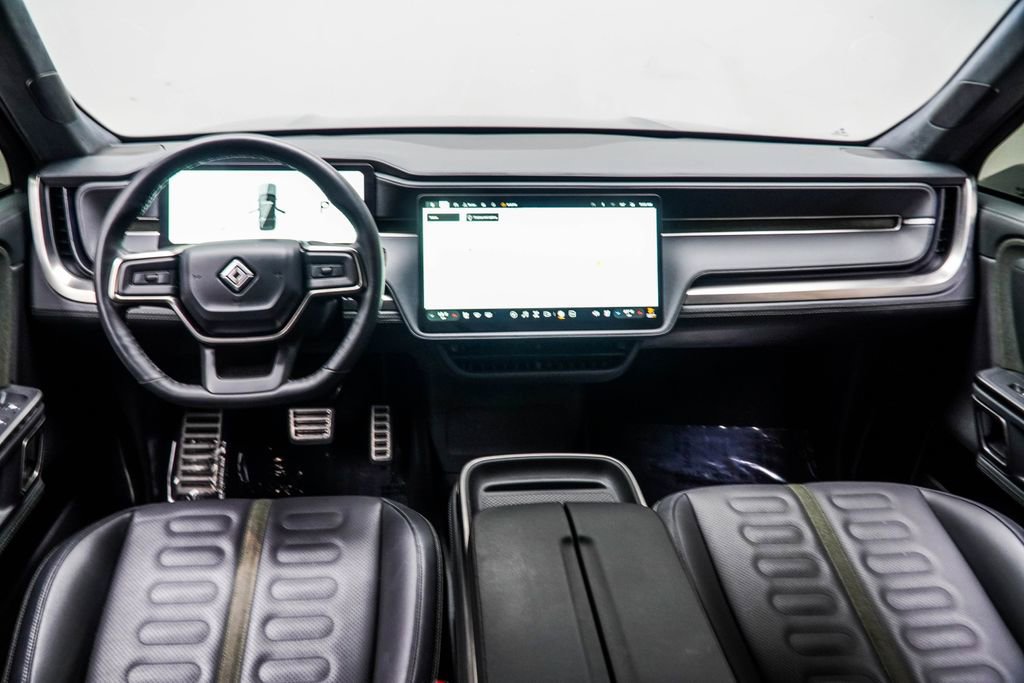 2024 Rivian R1S Adventure