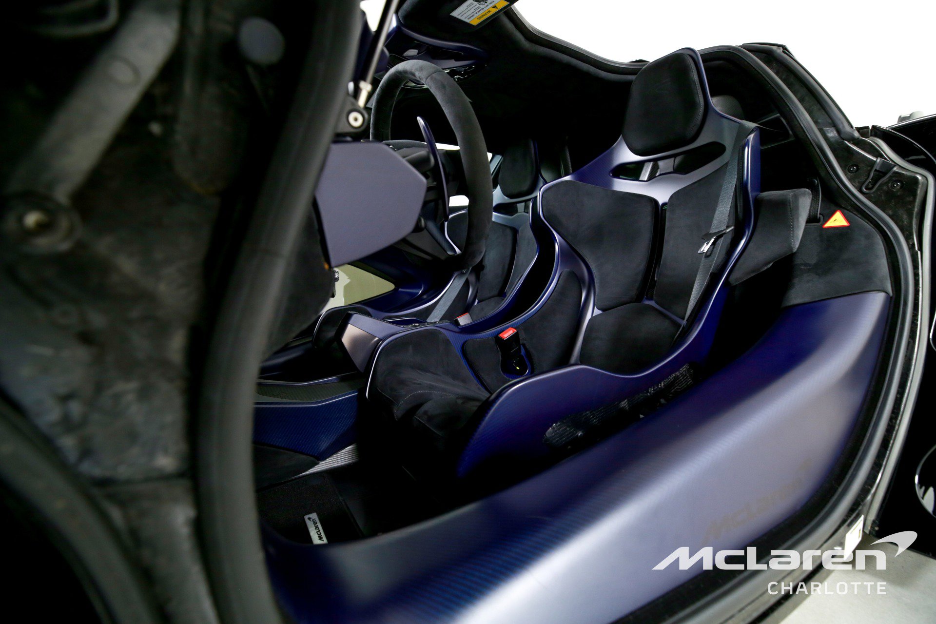 Used 2019 McLaren Senna photo 12