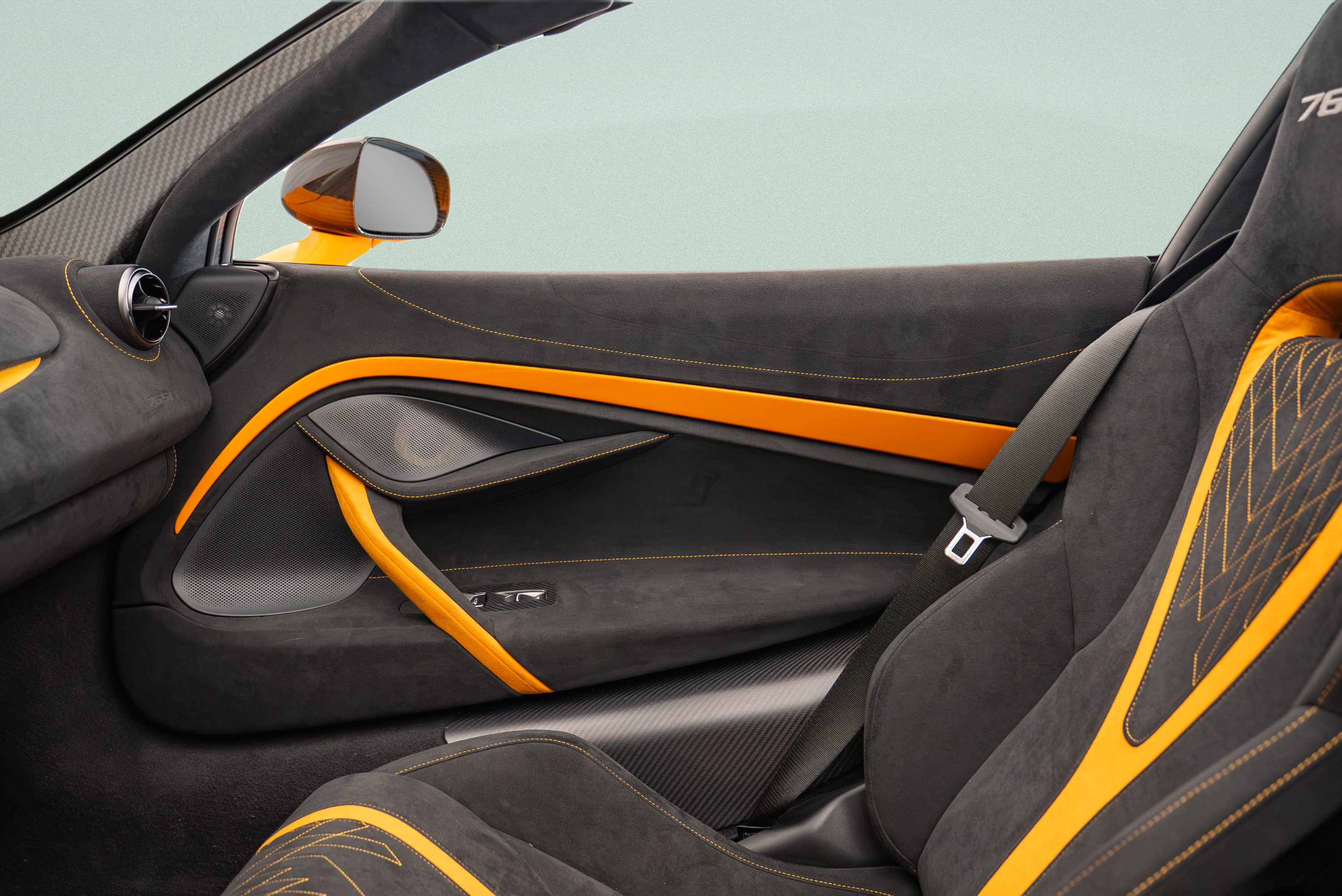 Used 2022 McLaren 765LT photo 25