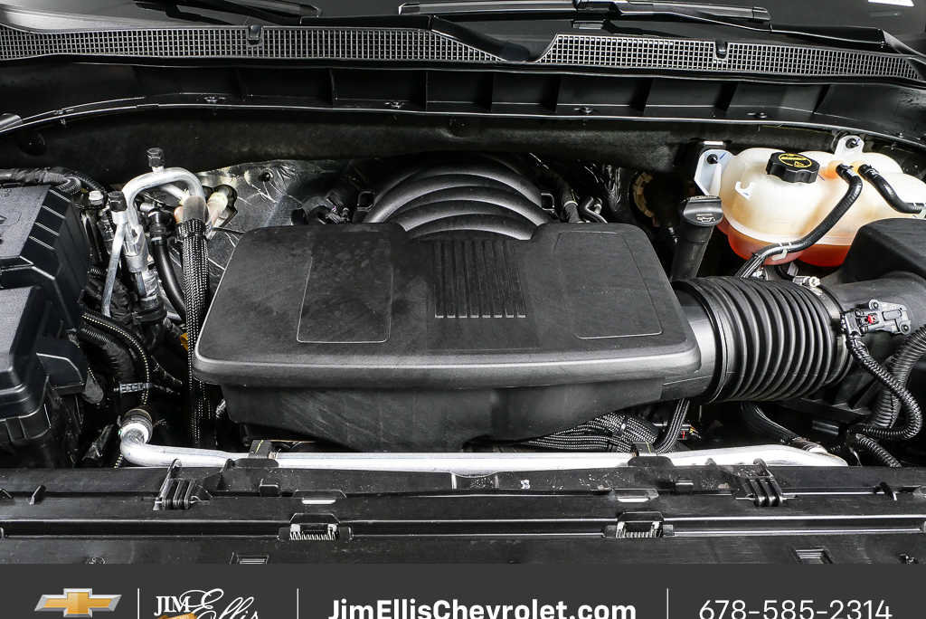 2025 Chevrolet Suburban LT