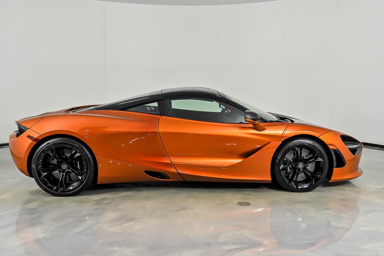 Used 2018 McLaren 720S Performance photo 17