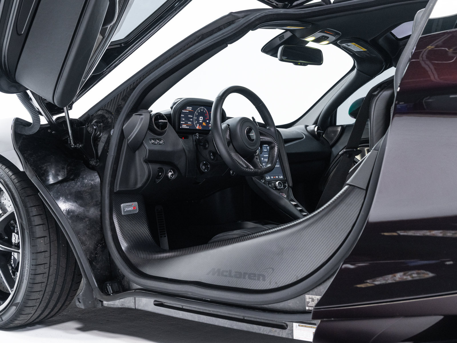 Used 2018 McLaren 720S Luxury photo 28