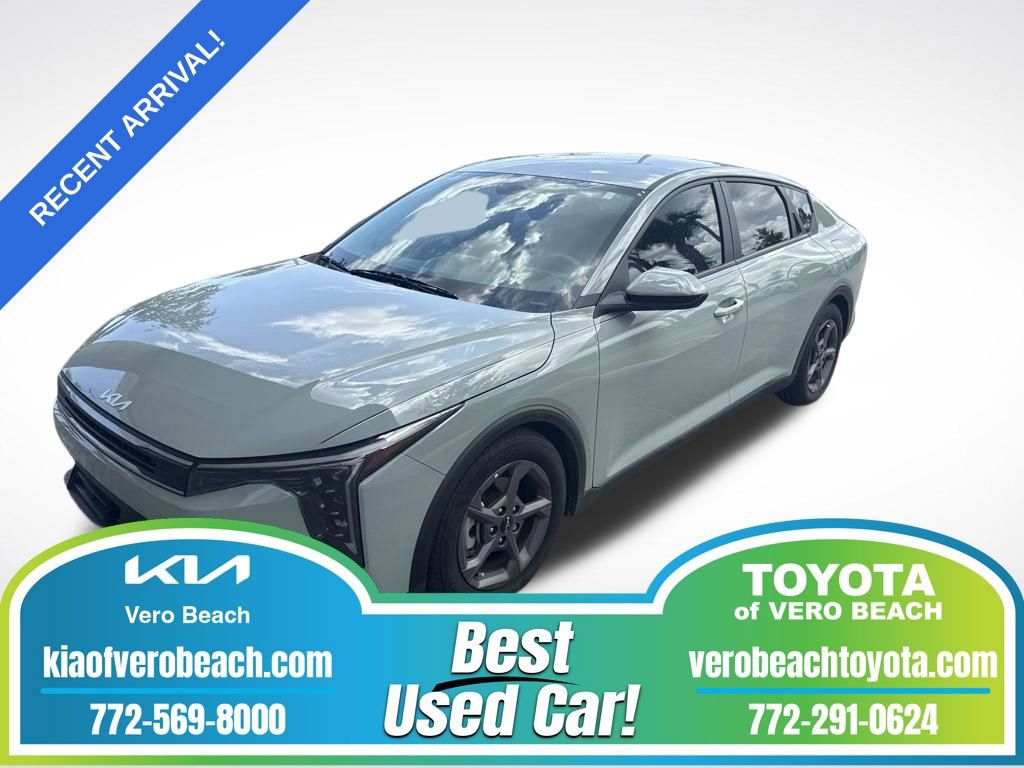 Certified 2025 Kia K4