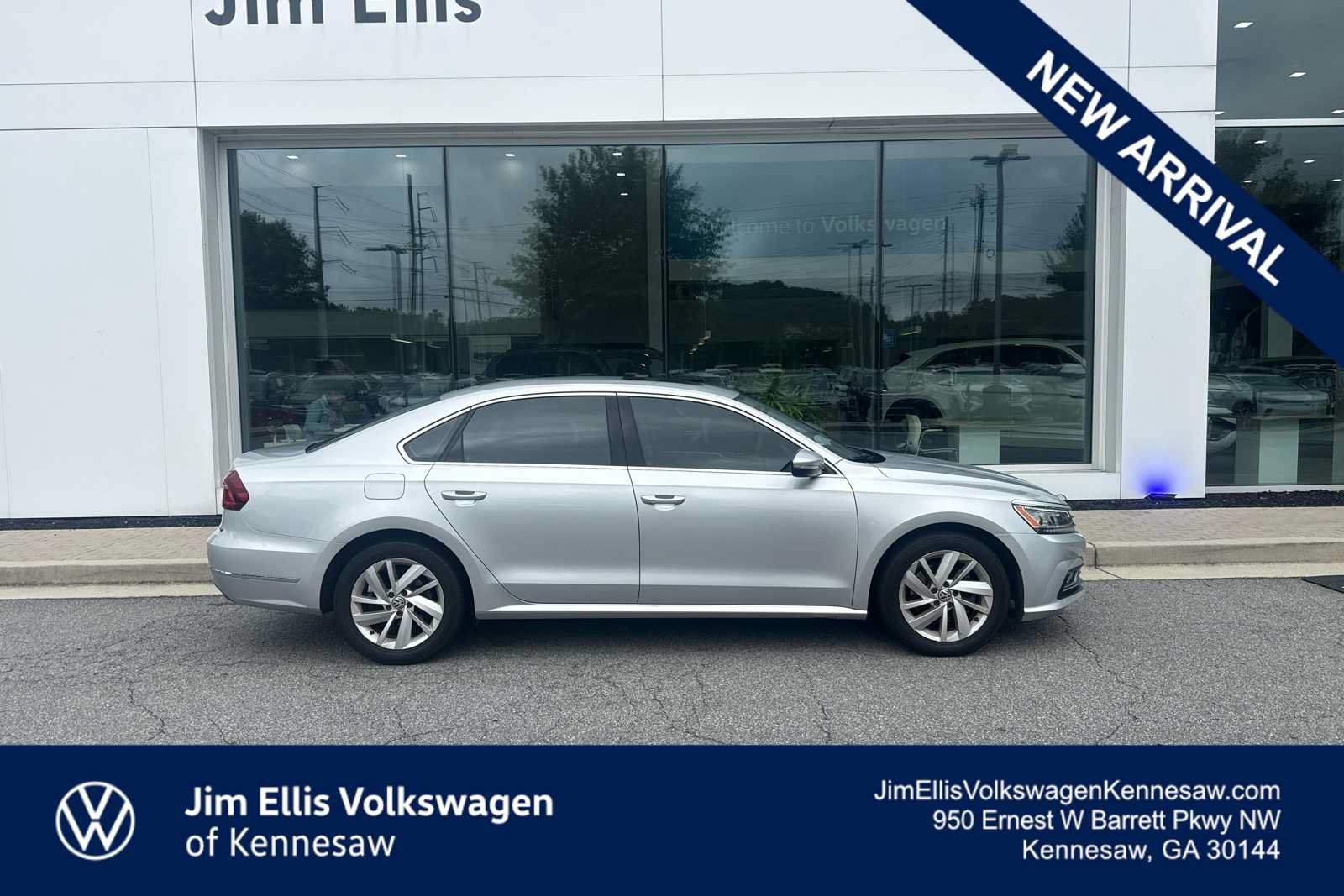 Used 2018 Volkswagen Passat 2.0T SE w/ SE Lighting Package