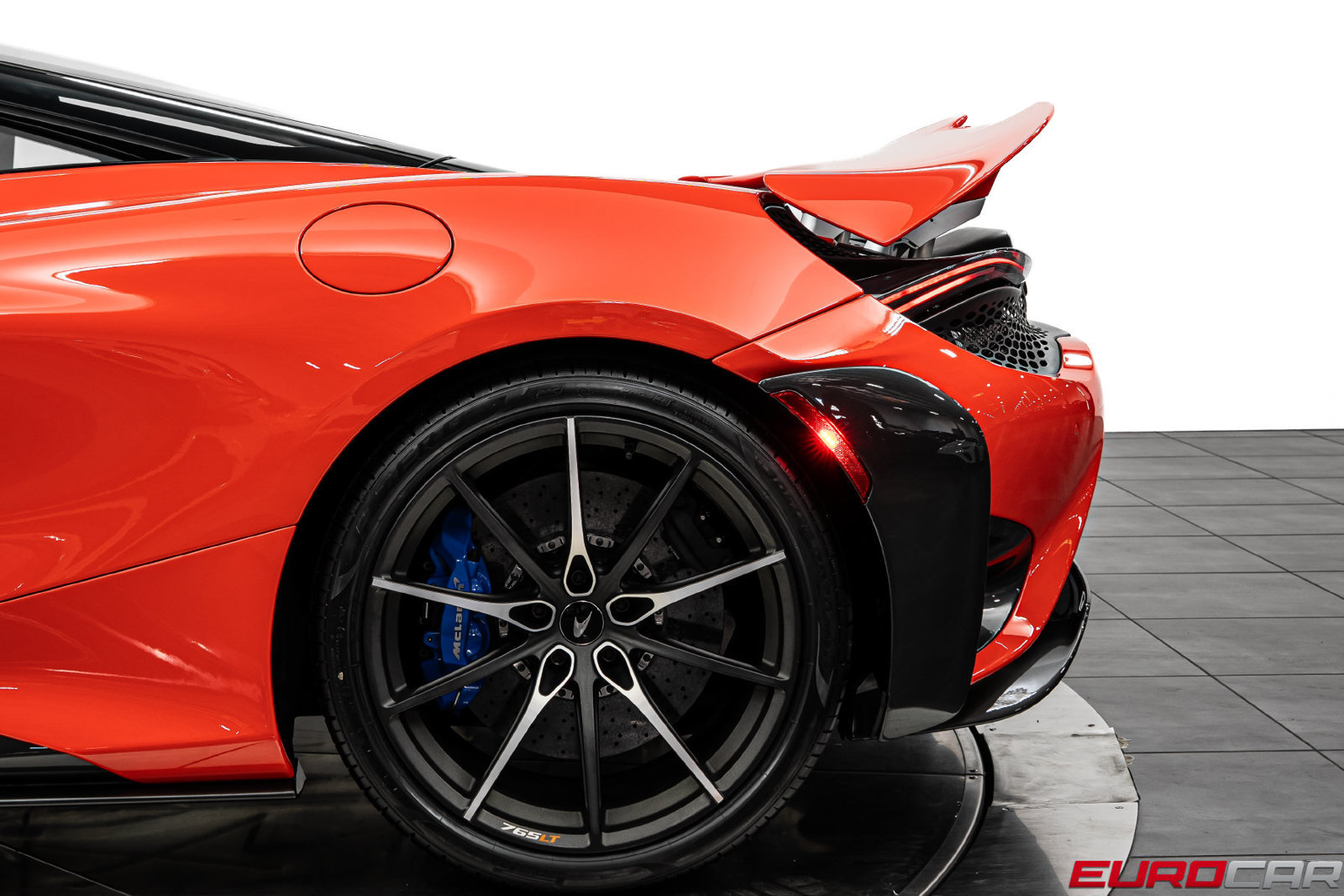 Used 2021 McLaren 765LT photo 21