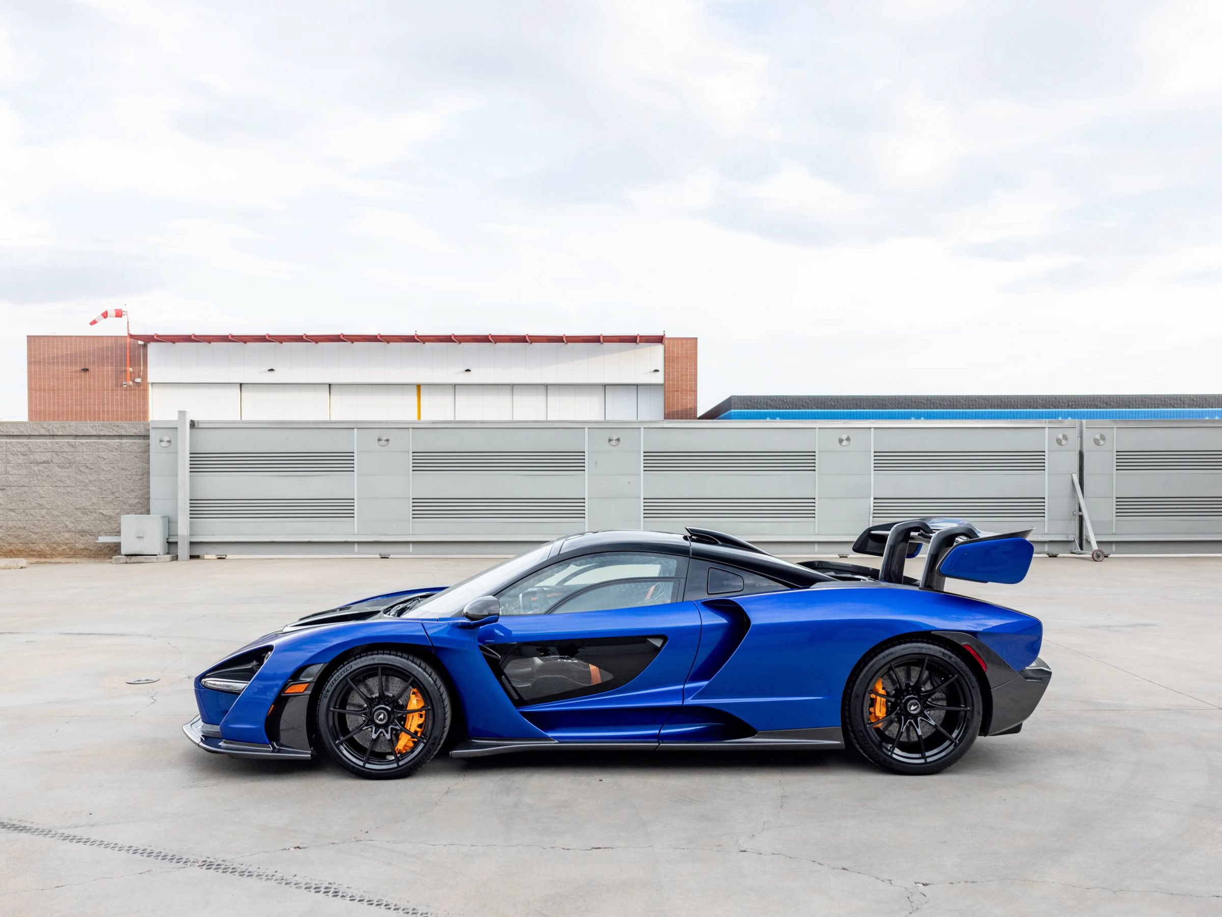 Used 2019 McLaren Senna photo 24