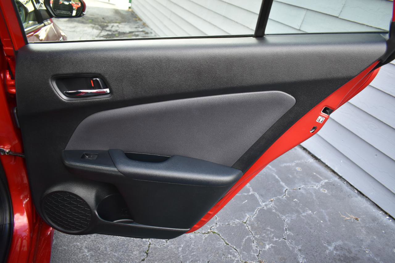 2022 Toyota Prius LE