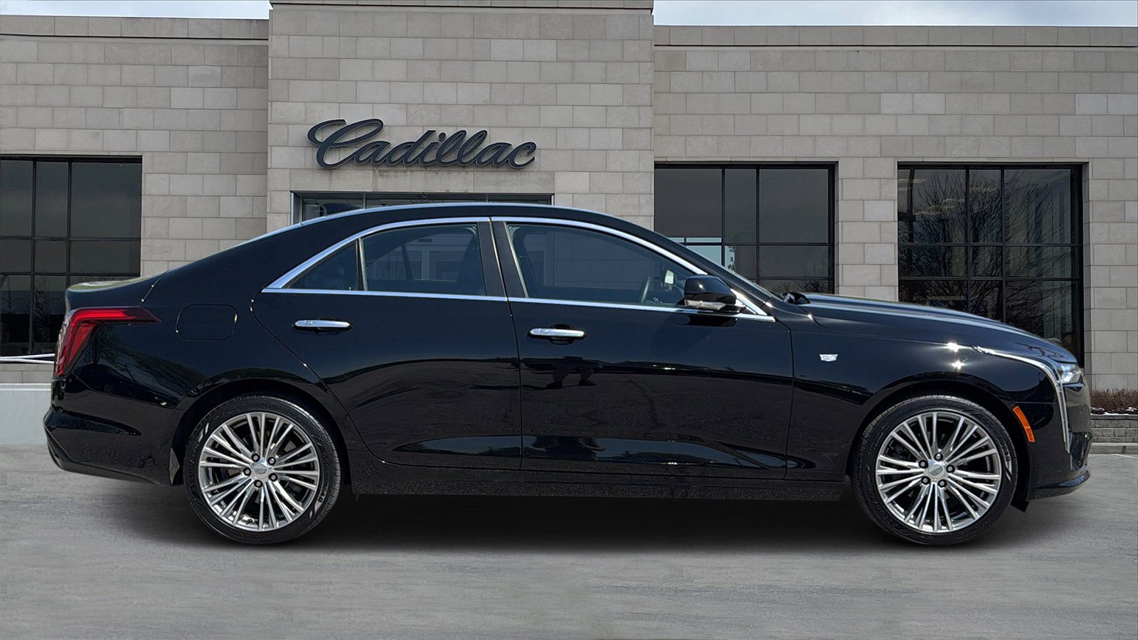 2022 Cadillac CT4 Premium Luxury